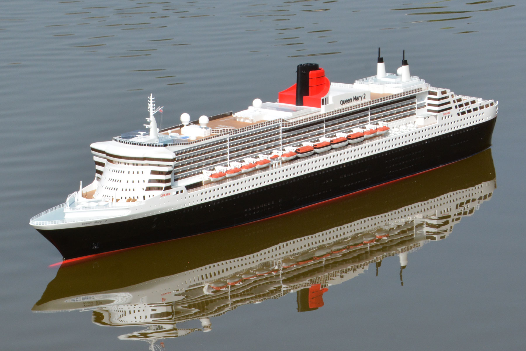 Motion RC | Bancroft 1/200 Scale Queen Mary 2 1725mm (67.9